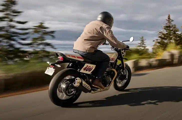 Triumph Tracker 400 Back View