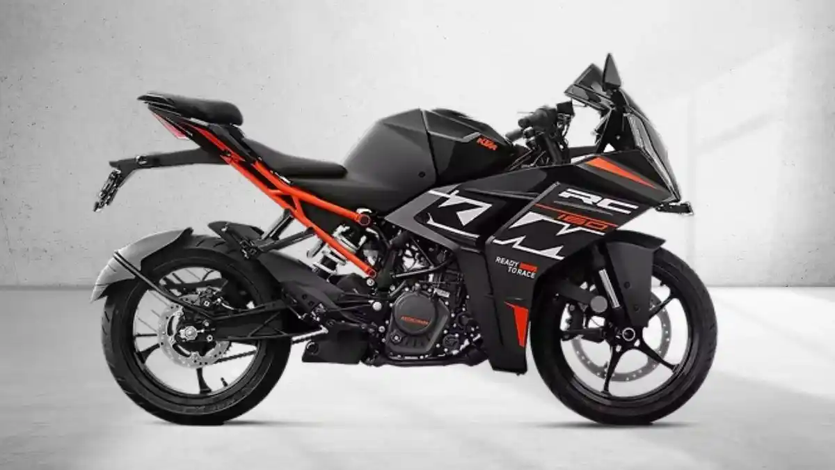 2026 KTM RC 160 Image Gallery Showcase