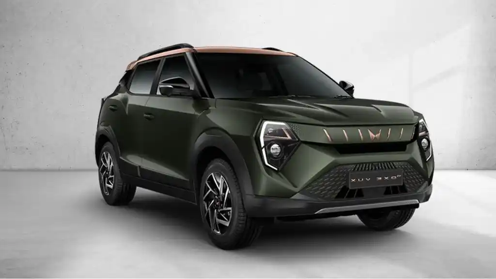 Mahindra XUV 3XO EV DEEP FOREST Colour