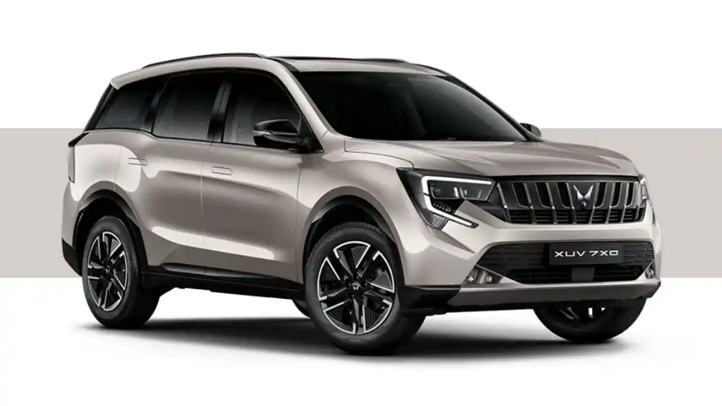 Mahindra XUV 7XO Desert Myst Colour