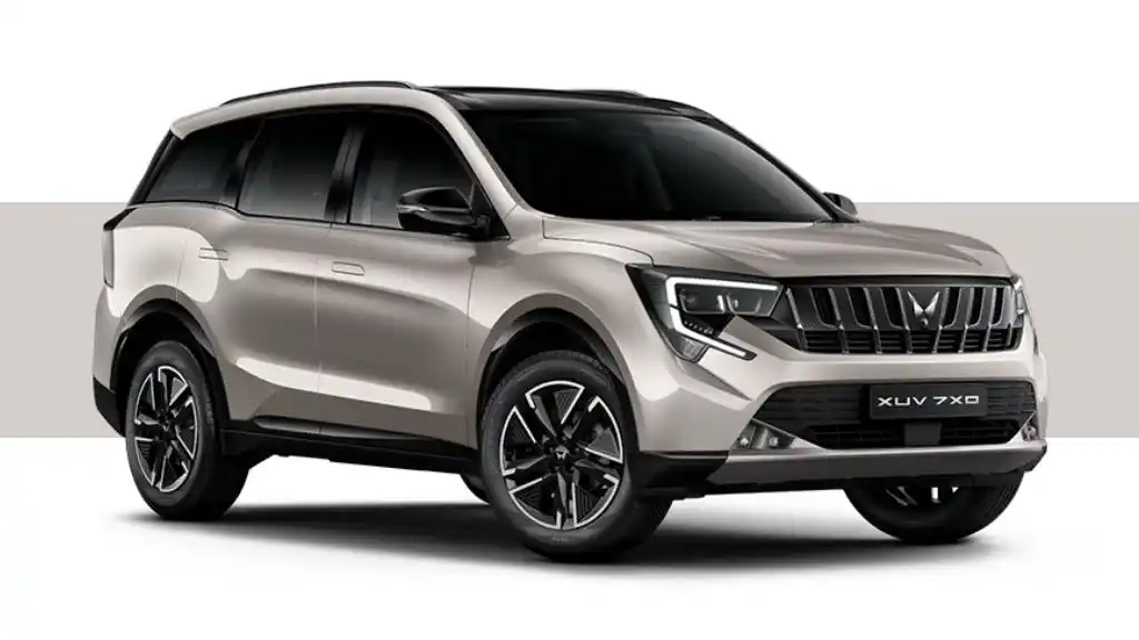 Mahindra XUV 7XO Desert Myst with Stealth Black roof Colour