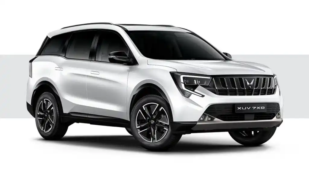Mahindra XUV 7XO Everest White Colour