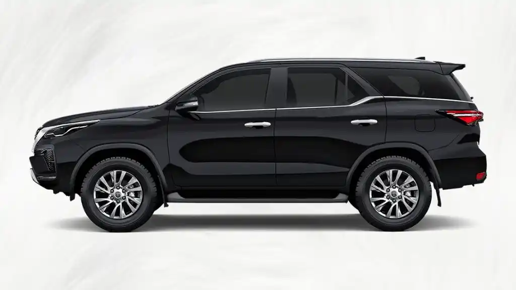 Toyota Fortuner Platinum Attitude Black Colour