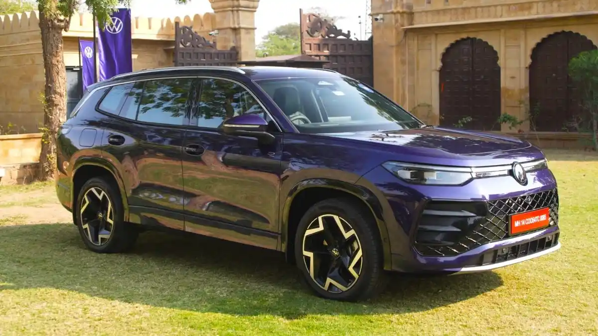 Volkswagen Tayron R-Line vs Rivals Dimension Comparison